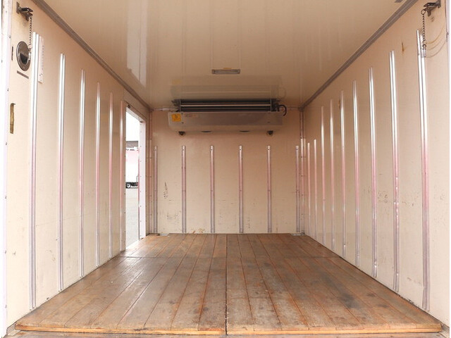 いすゞエルフ冷凍車（冷蔵車）小型（2t・3t）[写真18]