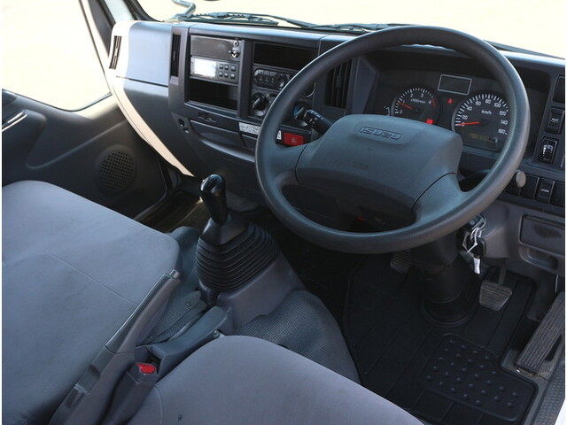 いすゞエルフ冷凍車（冷蔵車）小型（2t・3t）[写真25]