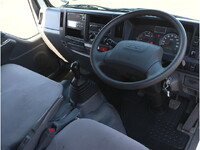 いすゞエルフ冷凍車（冷蔵車）小型（2t・3t）[写真26]