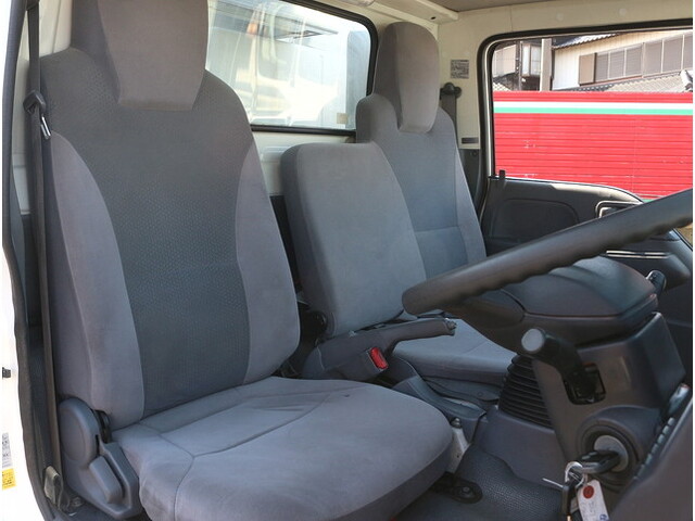 いすゞエルフ冷凍車（冷蔵車）小型（2t・3t）[写真26]