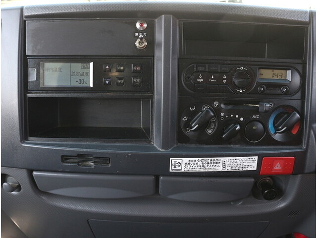 いすゞエルフ冷凍車（冷蔵車）小型（2t・3t）[写真31]