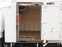 いすゞエルフ冷凍車（冷蔵車）小型（2t・3t）[写真09]