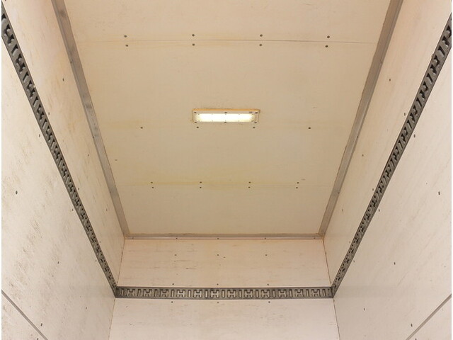 いすゞエルフパネルバン小型（2t・3t）[写真14]