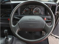 いすゞエルフパネルバン小型（2t・3t）[写真20]