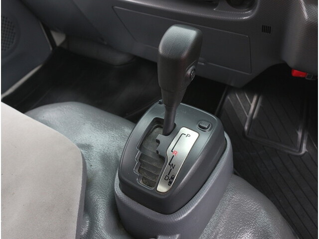 いすゞエルフパネルバン小型（2t・3t）[写真22]