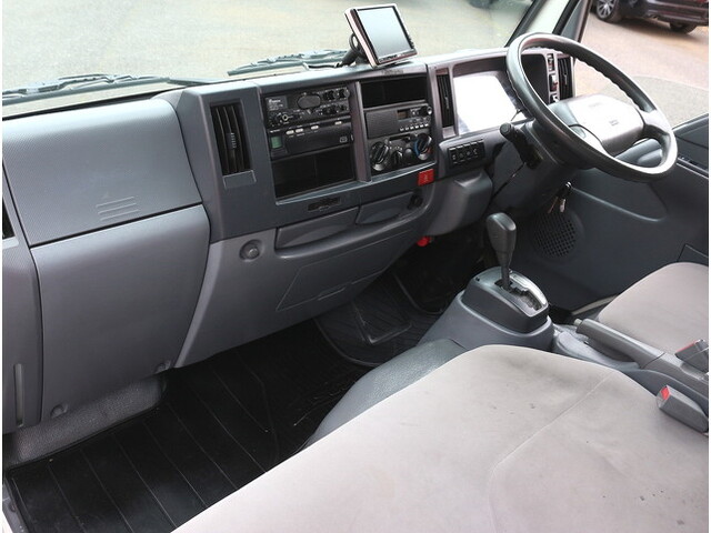 いすゞエルフパネルバン小型（2t・3t）[写真28]