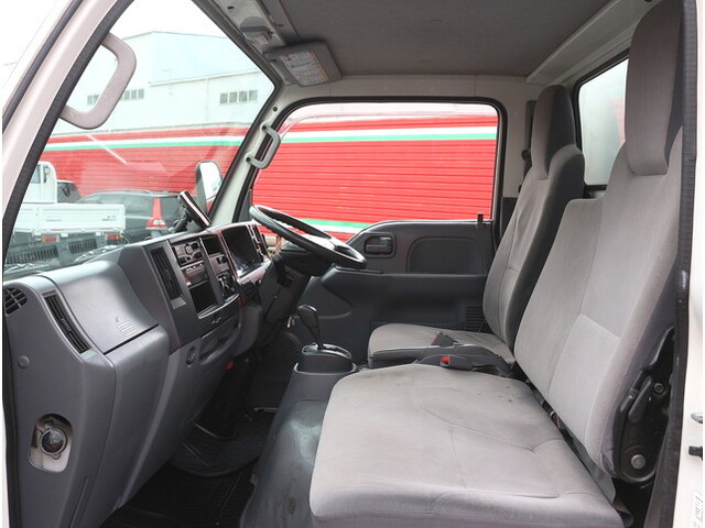 いすゞエルフパネルバン小型（2t・3t）[写真29]