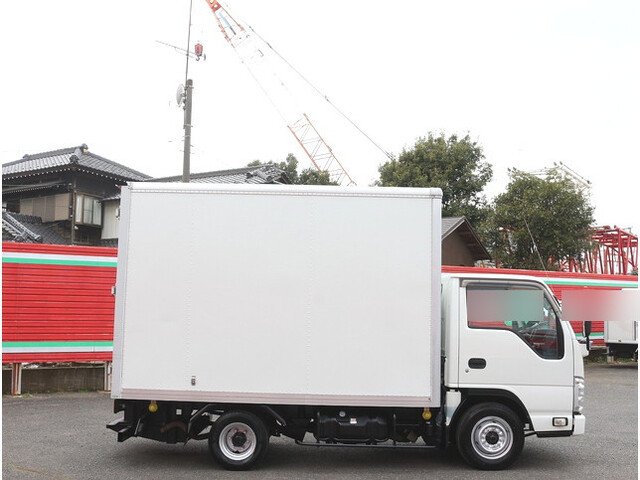 いすゞエルフパネルバン小型（2t・3t）[写真04]
