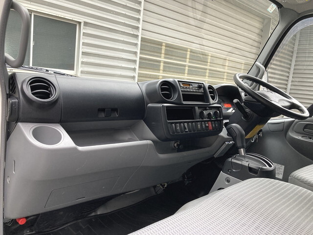 トヨタダイナアルミバン小型（2t・3t）[写真21]