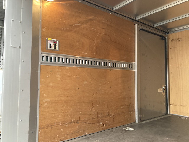 トヨタダイナアルミバン小型（2t・3t）[写真23]