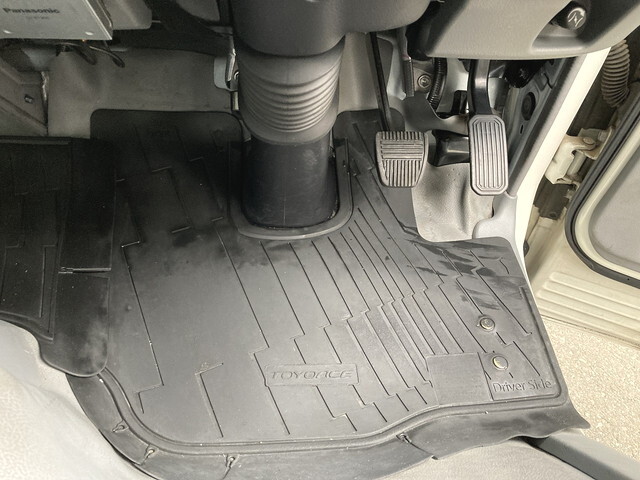 トヨタダイナアルミバン小型（2t・3t）[写真37]