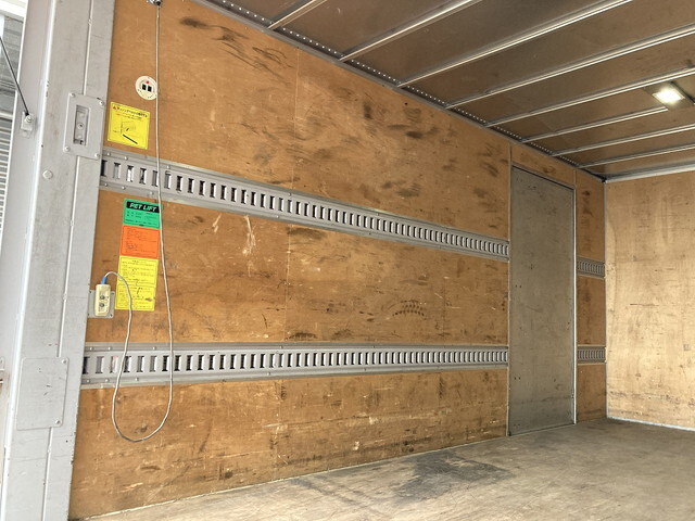 日産アトラスアルミバン小型（2t・3t）[写真21]