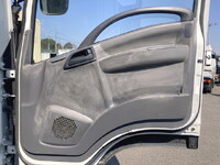 いすゞフォワードセルフクレーン4段中型（4t）[写真31]