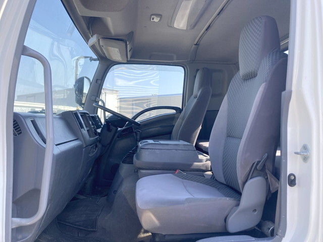 いすゞフォワードセルフクレーン4段中型（4t）[写真32]