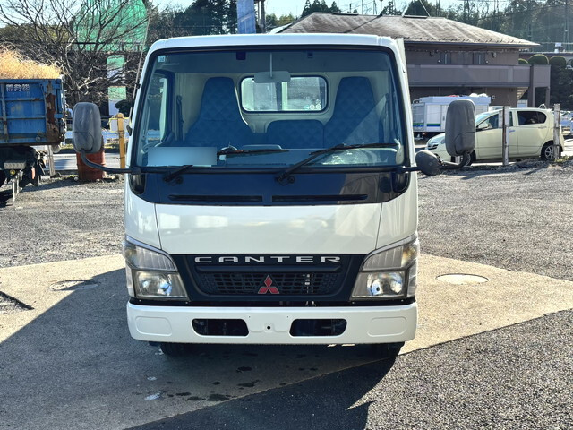 三菱ふそうキャンター平ボディ小型（2t・3t）[写真03]