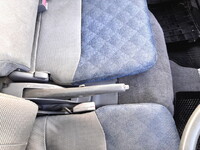 三菱ふそうキャンター平ボディ小型（2t・3t）[写真37]