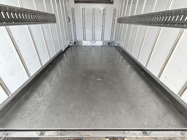 三菱ふそうキャンター冷凍車（冷蔵車）小型（2t・3t）[写真10]