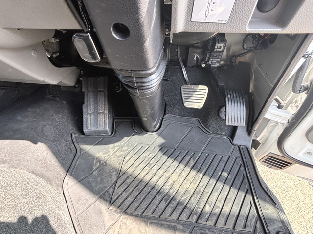 三菱ふそうキャンター冷凍車（冷蔵車）小型（2t・3t）[写真29]