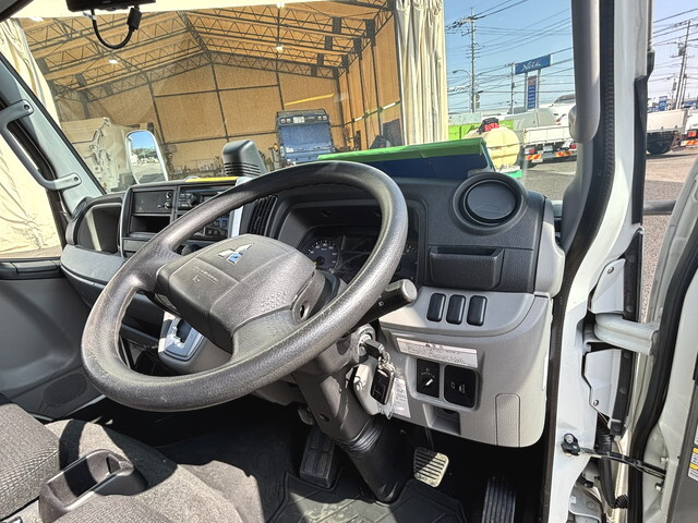 三菱ふそうキャンター冷凍車（冷蔵車）小型（2t・3t）[写真30]