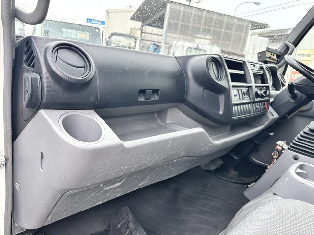 日野デュトロパッカー車（塵芥車）小型（2t・3t）[写真29]