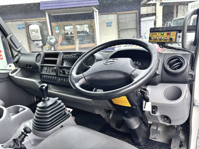 日野デュトロパッカー車（塵芥車）小型（2t・3t）[写真33]