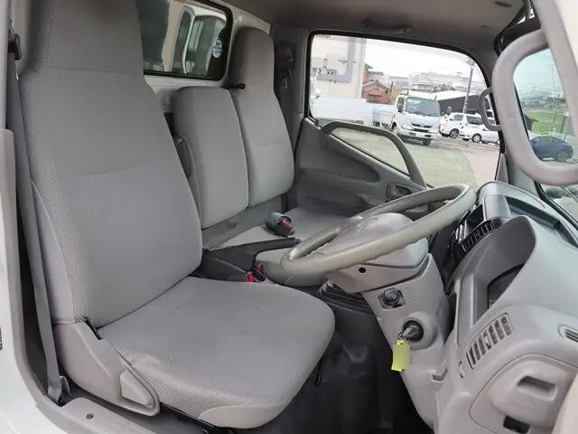 トヨタダイナ幌車小型（2t・3t）[写真26]