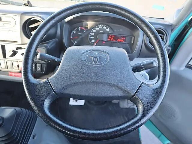 トヨタダイナ平ボディ小型（2t・3t）[写真04]