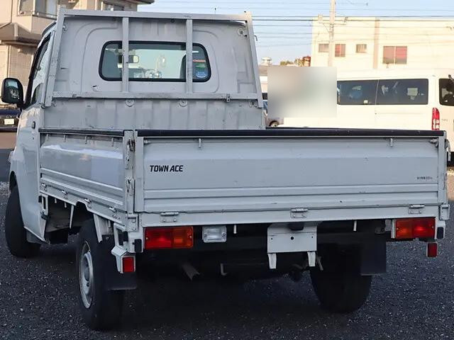 トヨタタウンエース平ボディ小型（2t・3t）[写真03]