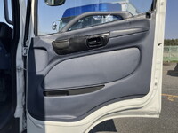 日野レンジャーセルフクレーン4段増トン（6t・8t）[写真31]