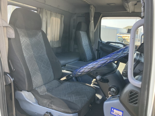 日野レンジャーセルフクレーン4段増トン（6t・8t）[写真33]