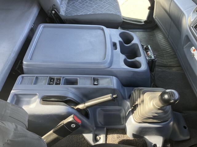 日野レンジャーセルフクレーン4段増トン（6t・8t）[写真37]