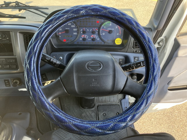 日野レンジャーセルフクレーン4段増トン（6t・8t）[写真38]