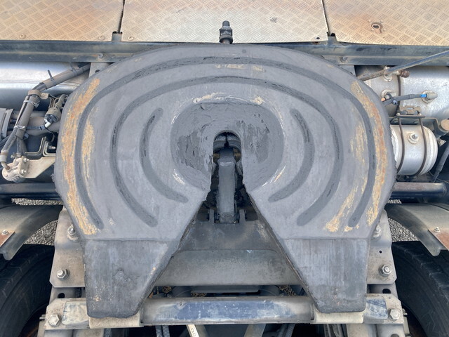 いすゞギガトレーラーヘッド（トラクターヘッド）大型（10t）[写真11]