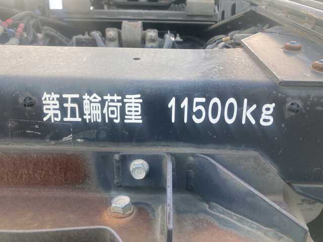 いすゞギガトレーラーヘッド（トラクターヘッド）大型（10t）[写真17]