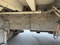 UDトラックスクオン冷蔵冷凍ウイング大型（10t）[写真21]