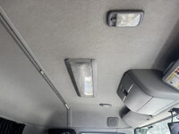 UDトラックスクオン冷蔵冷凍ウイング大型（10t）[写真31]