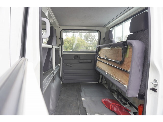 いすゞエルフダブルキャブ（Wキャブ）小型（2t・3t）[写真40]