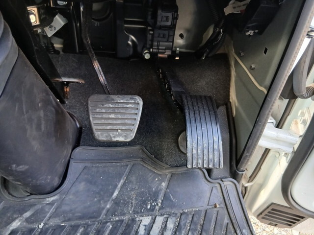 三菱ふそうキャンターアルミバン小型（2t・3t）[写真18]