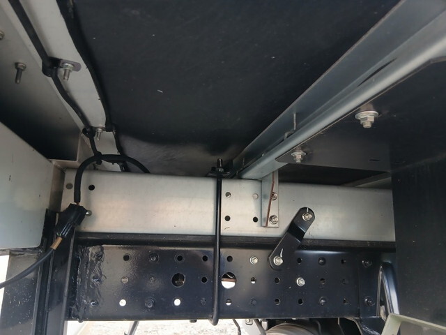 三菱ふそうキャンターアルミバン小型（2t・3t）[写真30]