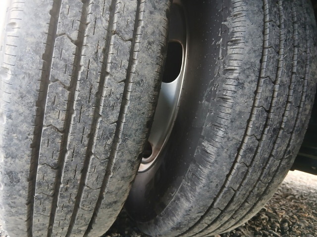 三菱ふそうキャンターアルミバン小型（2t・3t）[写真37]