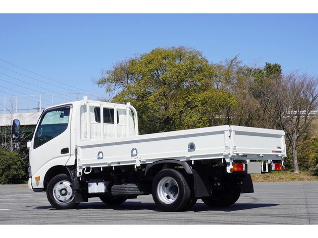 日野デュトロ平ボディ小型（2t・3t）[写真02]