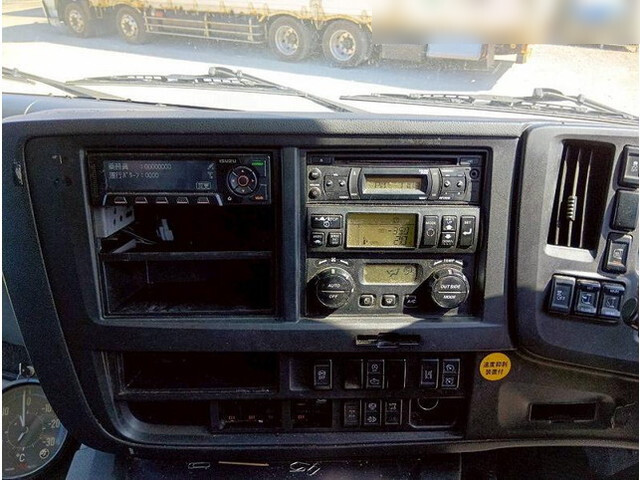 いすゞギガ冷凍車（冷蔵車）大型（10t）[写真16]