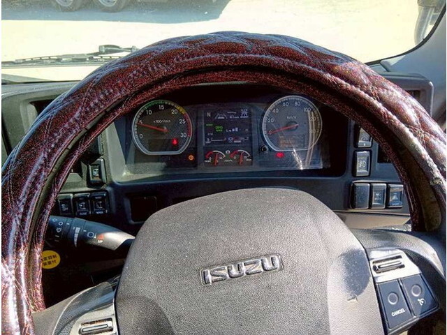 いすゞギガ冷凍車（冷蔵車）大型（10t）[写真17]