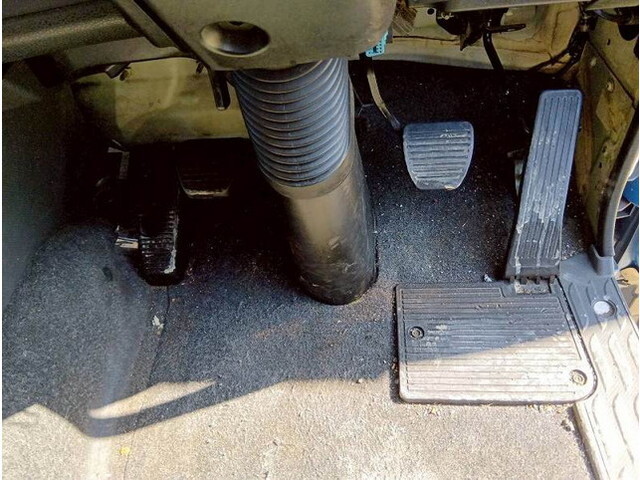 いすゞギガ冷凍車（冷蔵車）大型（10t）[写真18]