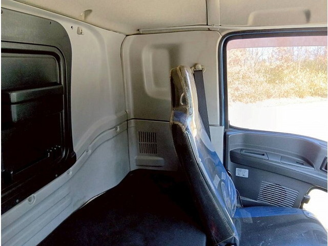 いすゞギガ冷凍車（冷蔵車）大型（10t）[写真22]