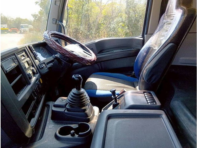 いすゞギガ冷凍車（冷蔵車）大型（10t）[写真23]