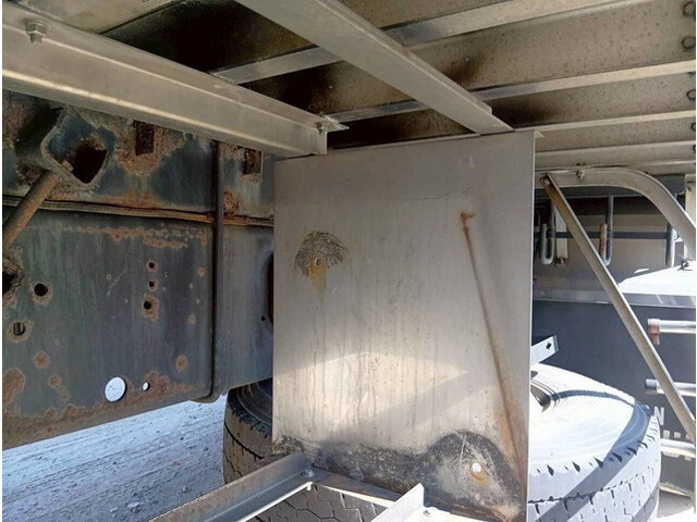 いすゞギガ冷凍車（冷蔵車）大型（10t）[写真32]