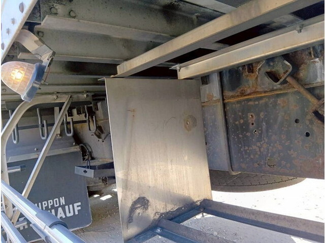 いすゞギガ冷凍車（冷蔵車）大型（10t）[写真34]