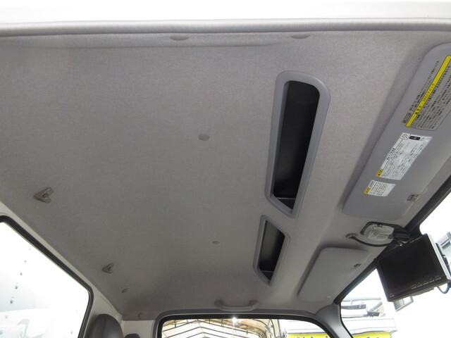 日野デュトロパネルバン小型（2t・3t）[写真19]