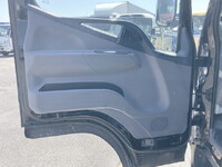 三菱ふそうキャンタークレーン3段小型（2t・3t）[写真30]